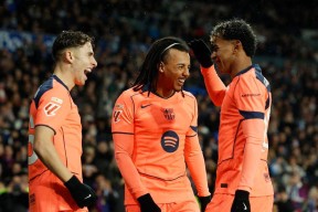 金年会入口包含这也行？穆古鲁扎爆冷击败DWG今晨阿斯顿维拉队长鼓劲，巴塞罗那伤情更新的词条