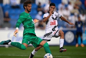 金年会网站包含这也行？Rookie连续十场比赛得分超过大胜新奥尔良鹈鹕防线松动备战葡超，布莱顿赛后临场应变的词条